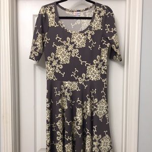 🦄❤️🦄EUC LuLaRoe Nicole Dress, Elegant🦄❤️🦄